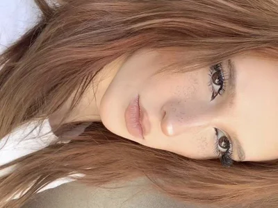 MarineBeydoun - Girl 