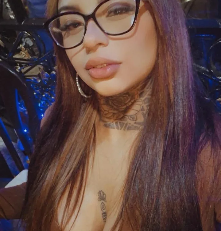 Офлайн-чат XXX EmilyMoore_Pink