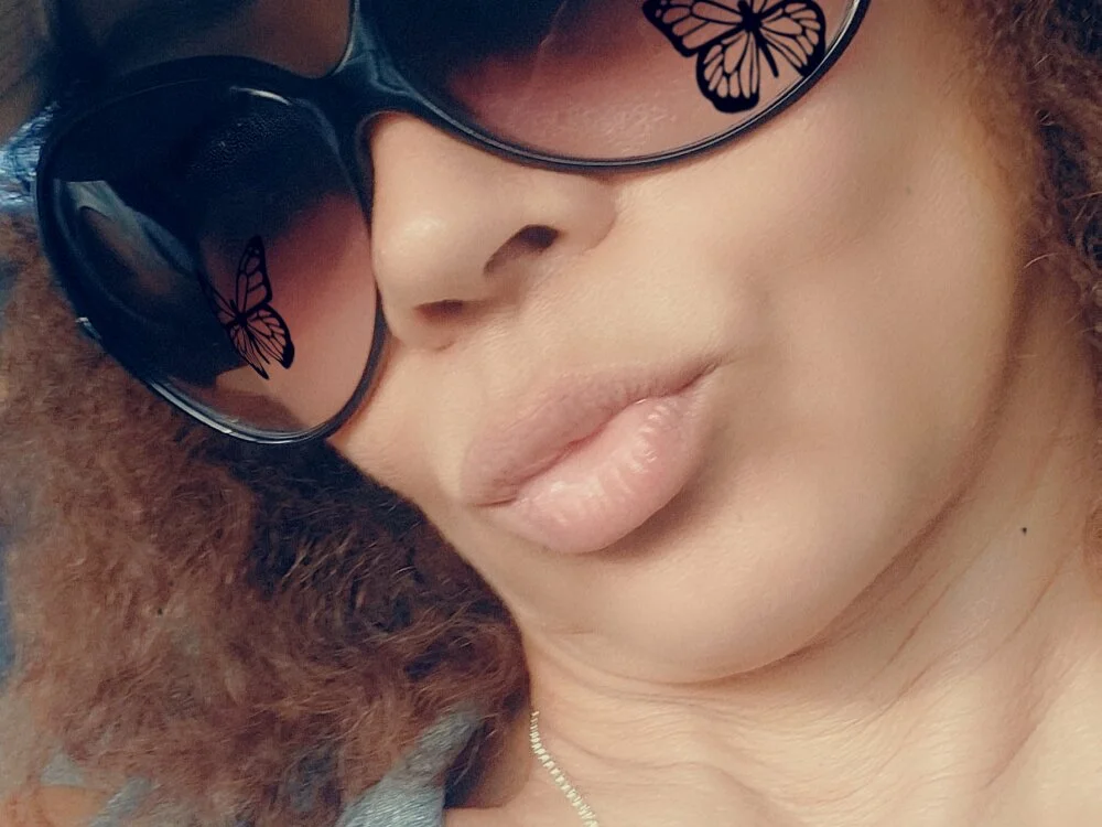 AdrienneLopes 離線 XXX 聊天