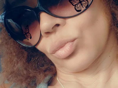 AdrienneLopes profile