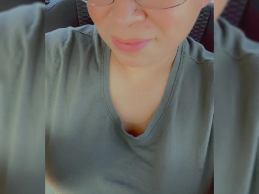 23DaddysBitch87's Offline XXX Chat