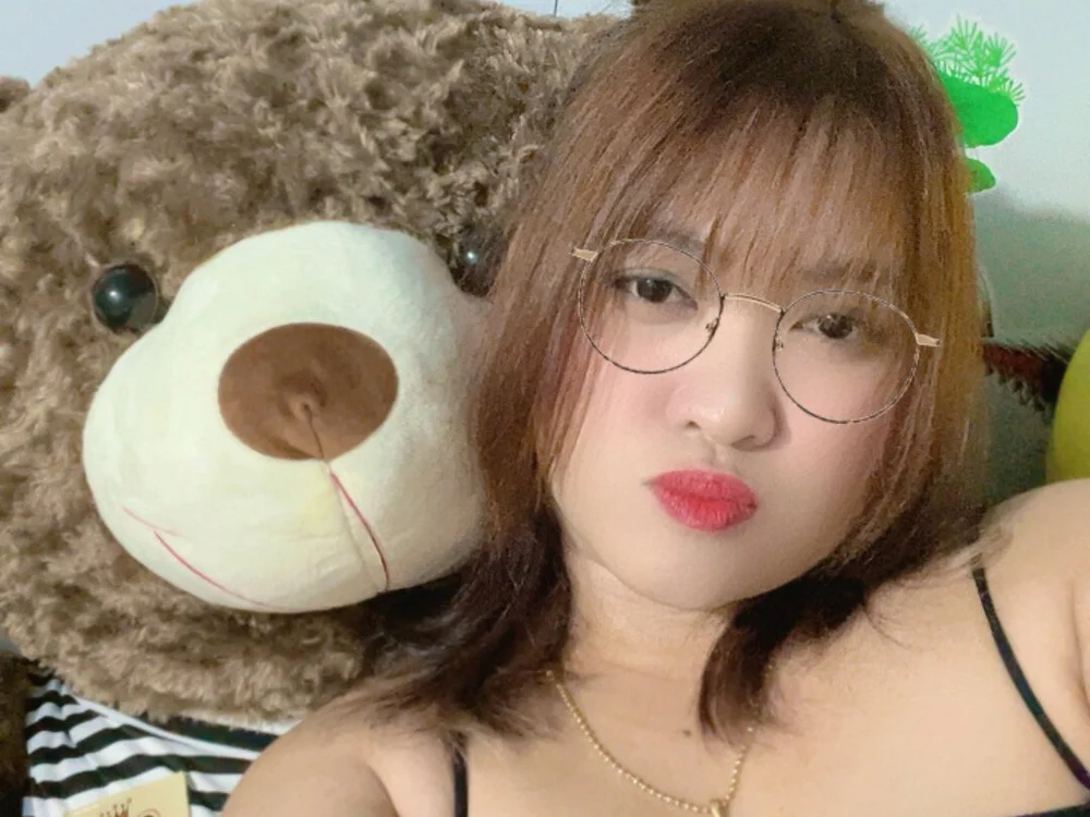 Jacintha_pink's Offline Chat Room