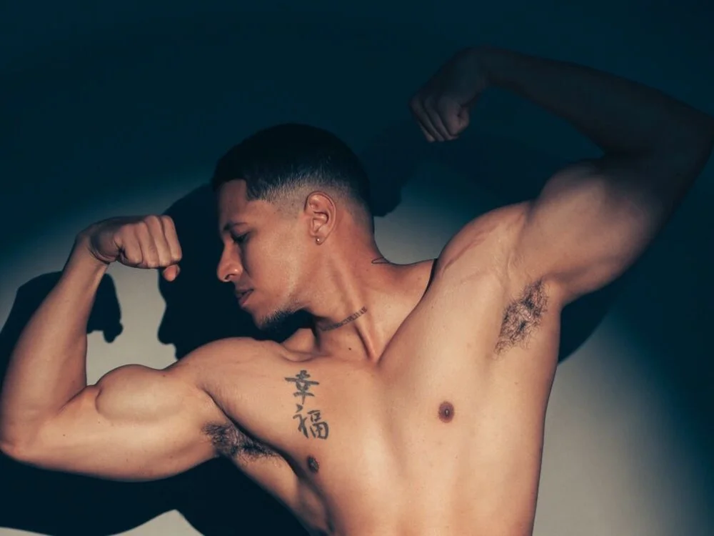 Adambrocs1 Adlı Modelin Çevrimdışı XXX Sohbeti