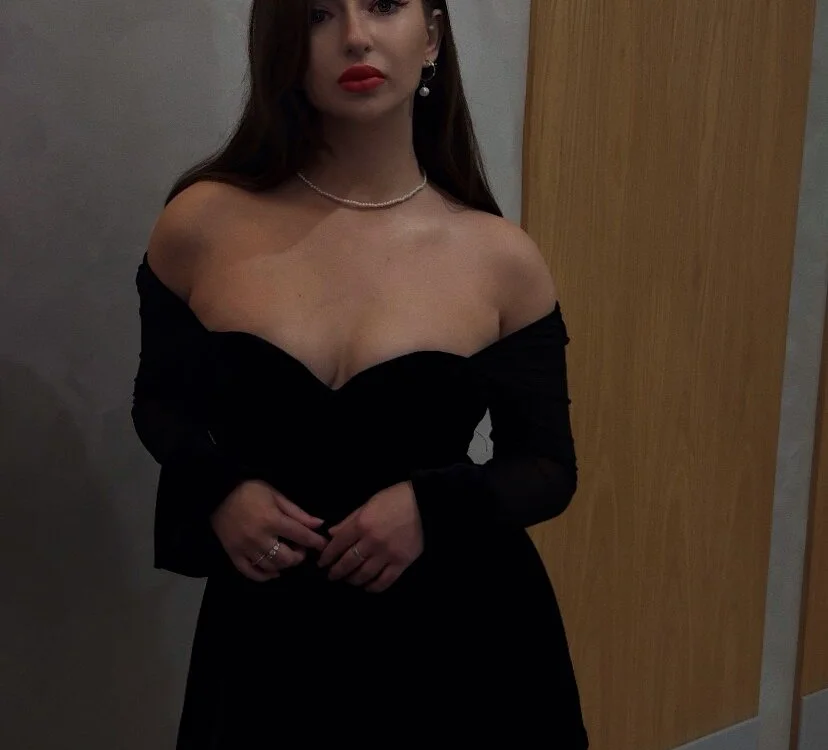 دردشة AlisaQSky الجنسية دون اتصال