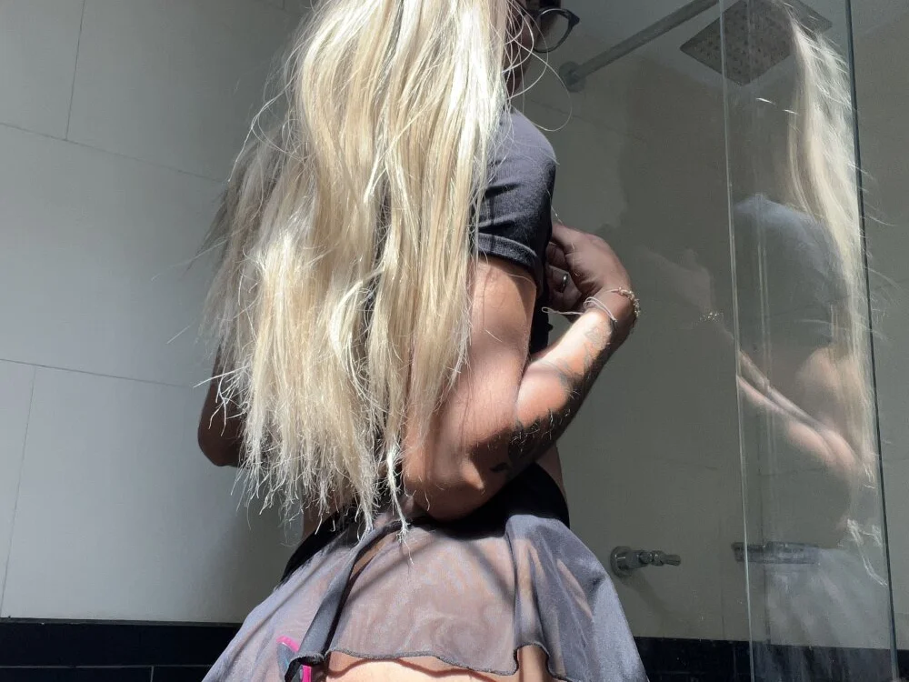 miss_tatiana_ offline XXX-chat