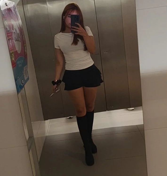 Offline chatovací místnost amara_voss