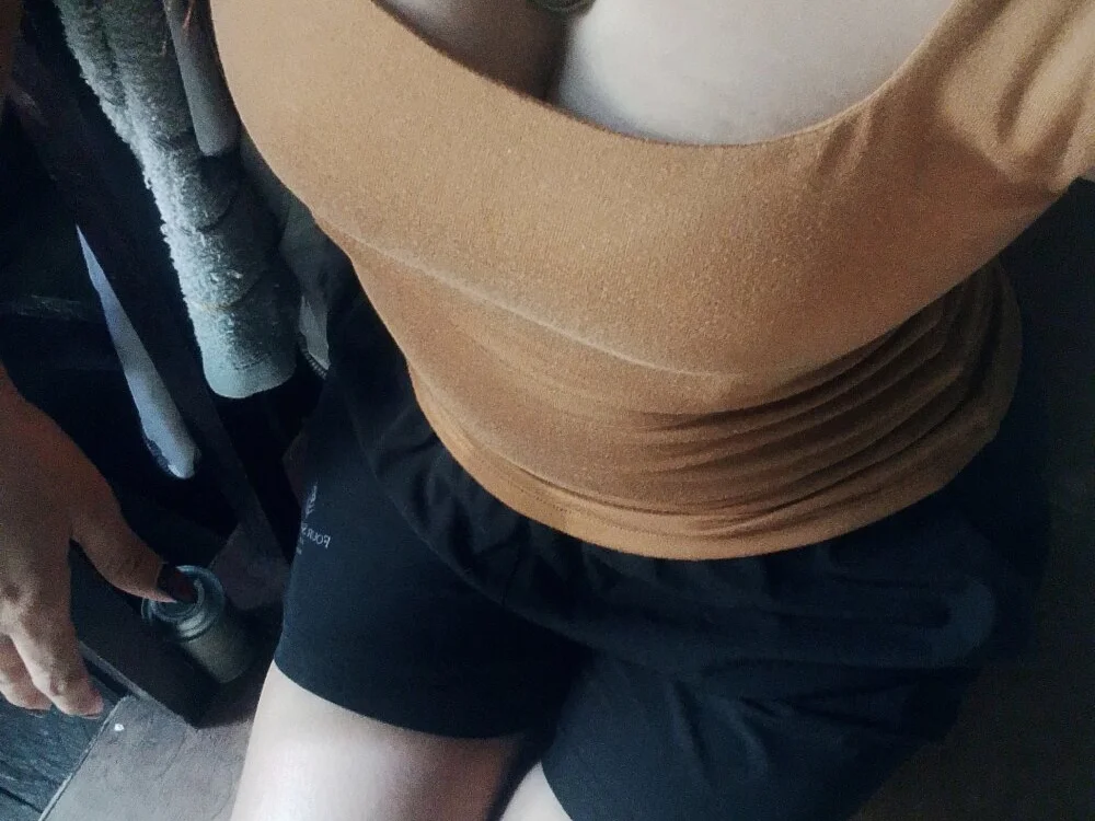 Lovely_aprilxx Obrolan XXX Offline