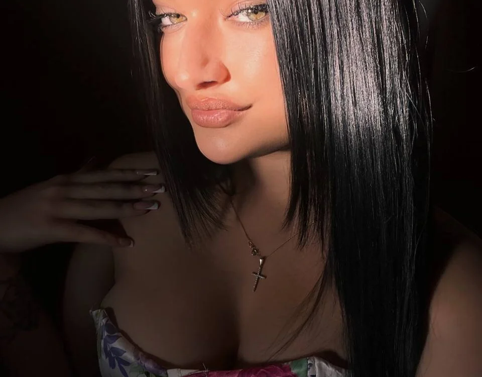 Viviennesweet Offline XXX-Chat