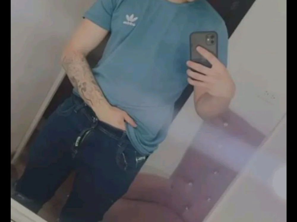 simookeler's Live XXX Chat