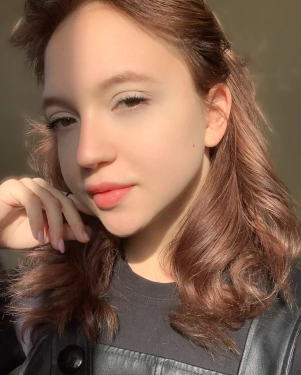 TenishaBoches' Offline Chat Room