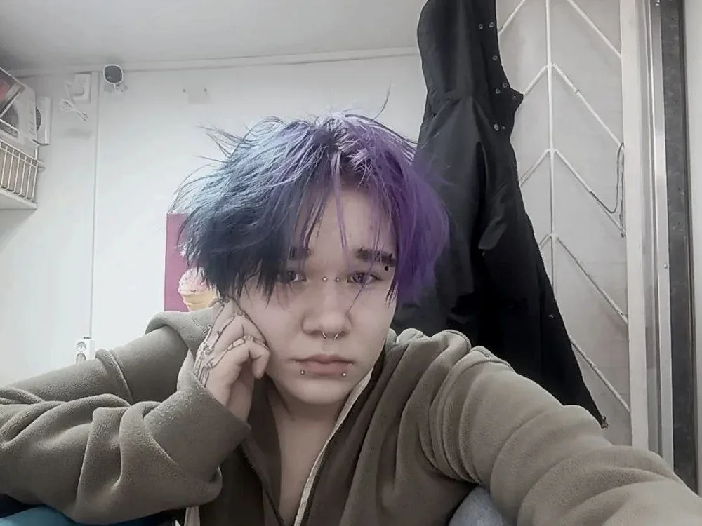 Rachell_Ward's Offline Chat Room