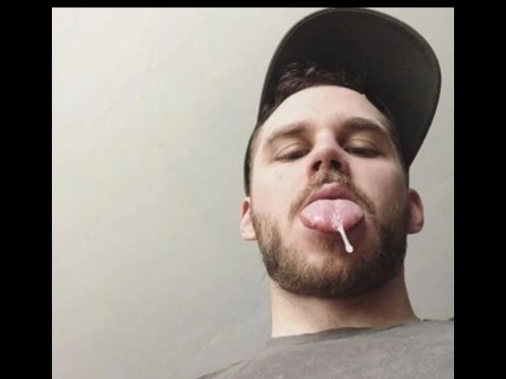 Joshmatt69's Offline XXX Chat