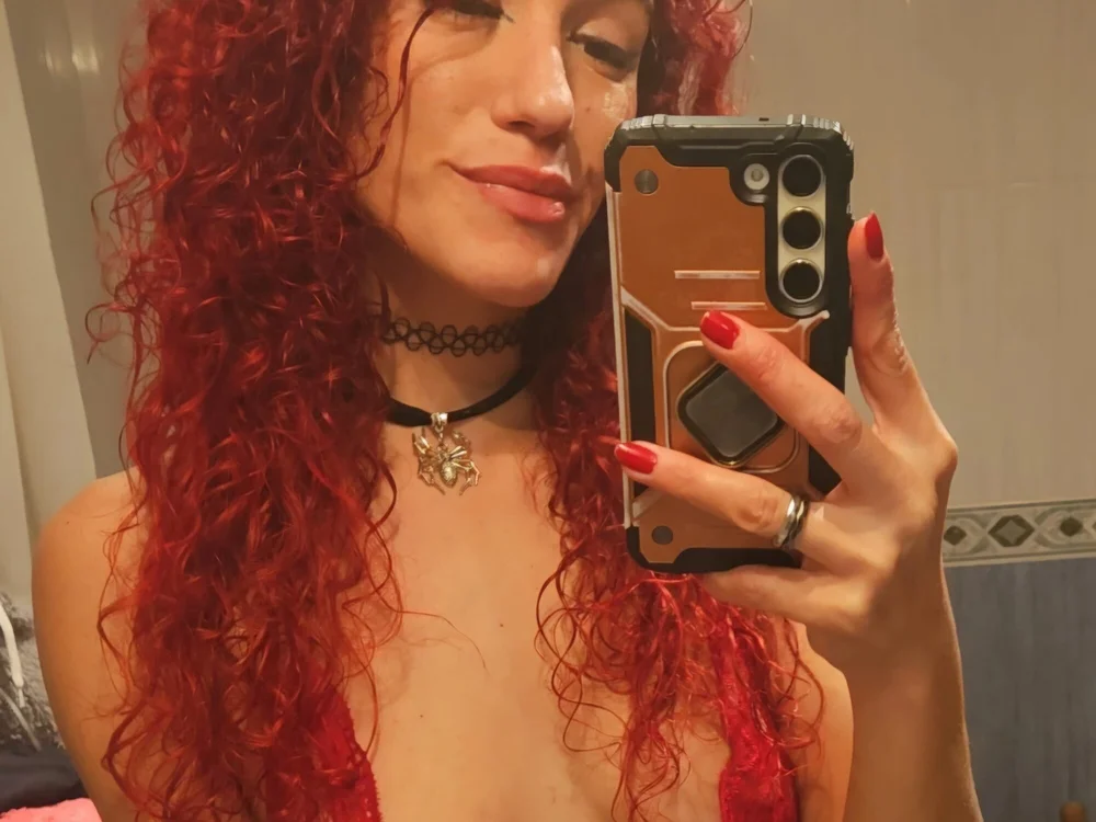 ColoradaHott's Offline Chat Room
