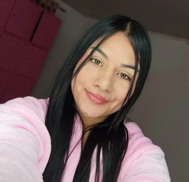 _1valkyrie_at's Offline XXX Chat