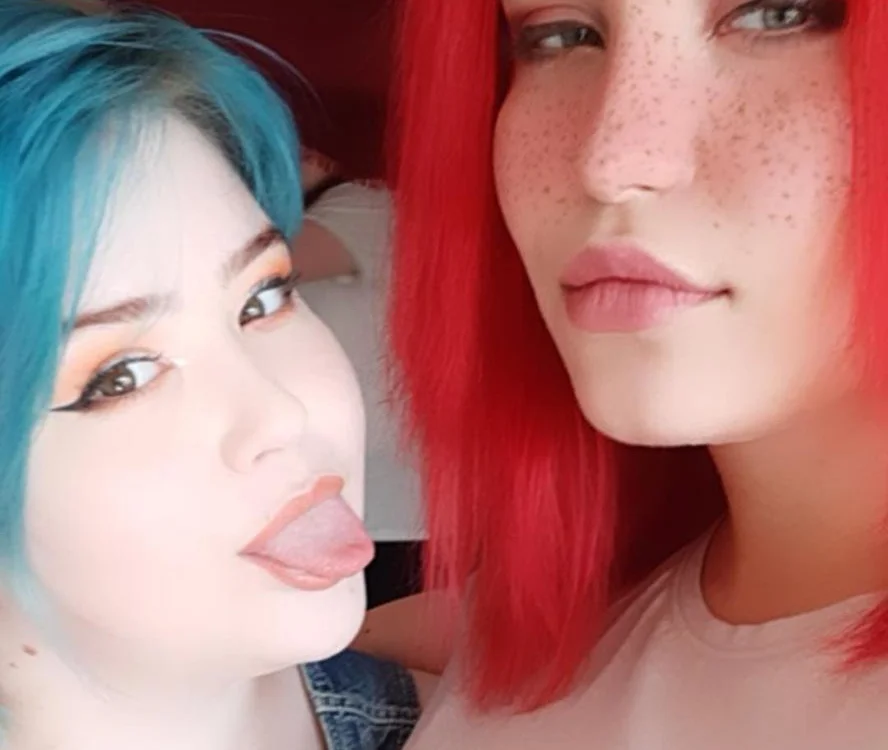 ArielUrsyla's Offline XXX Chat
