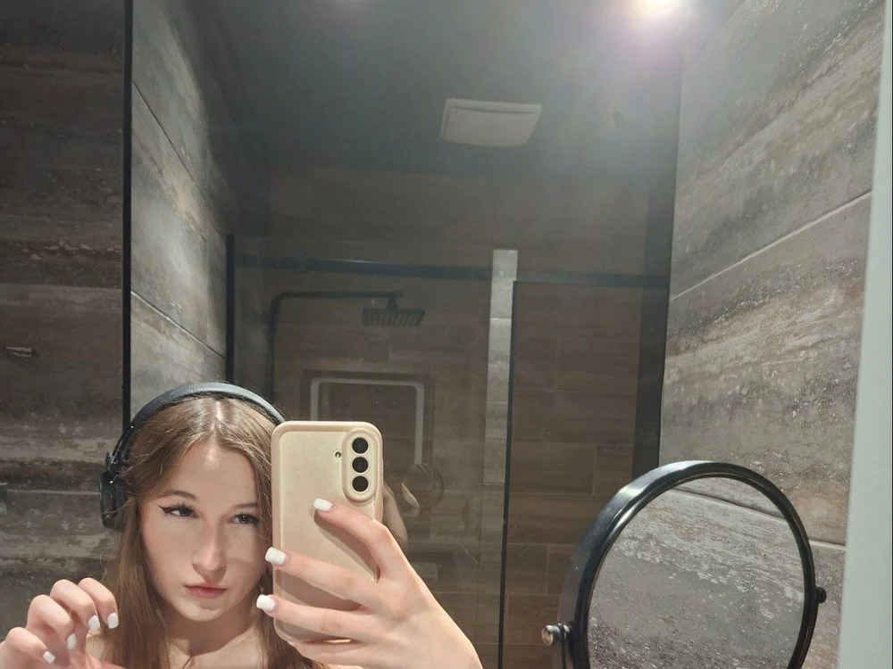 Anna__Vi's Live XXX Chat