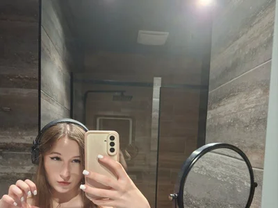 Anna__Vi — live female cam