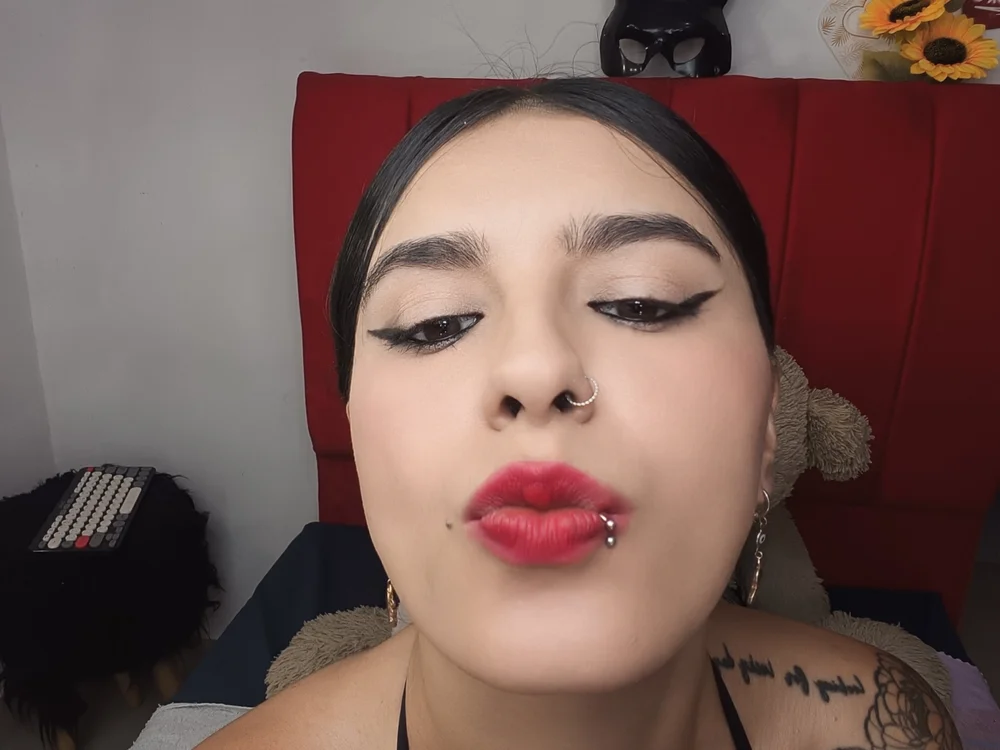 Mar_Ken's Offline XXX Chat