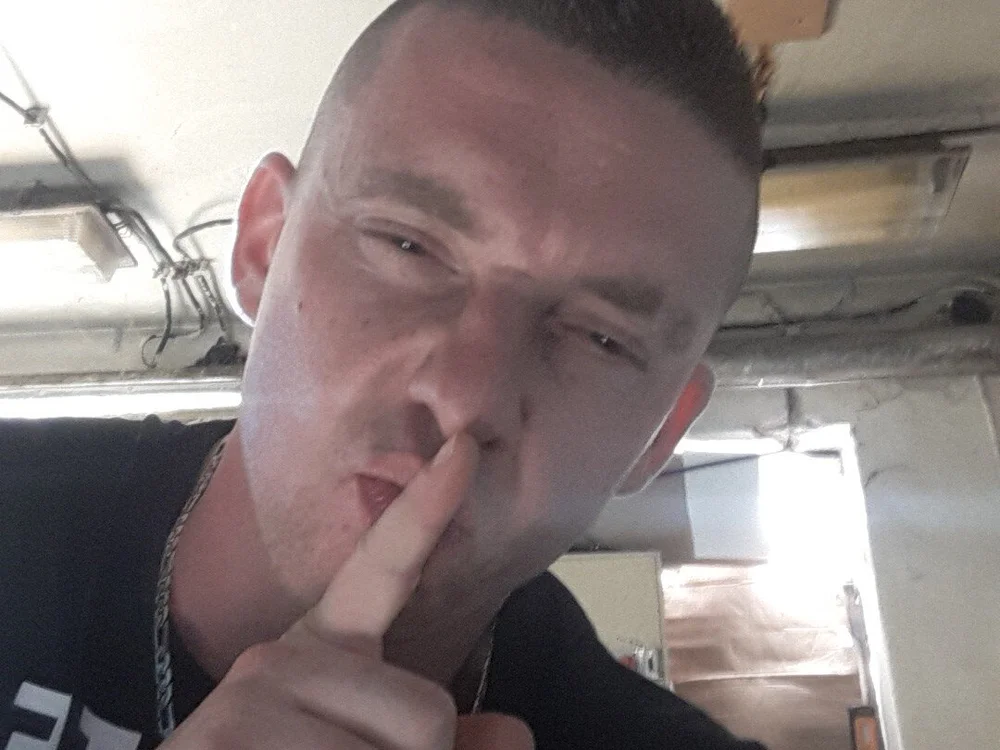 JiltedThere's Offline Chat Room