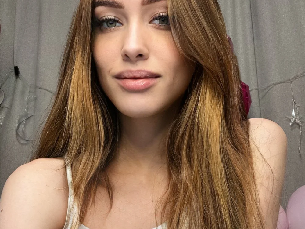 Angel_Alisia's Offline XXX Chat