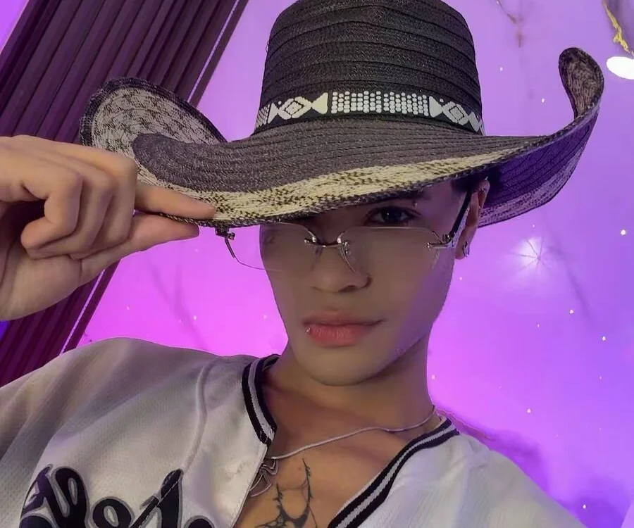 JacobBlackwell_'s Offline XXX Chat