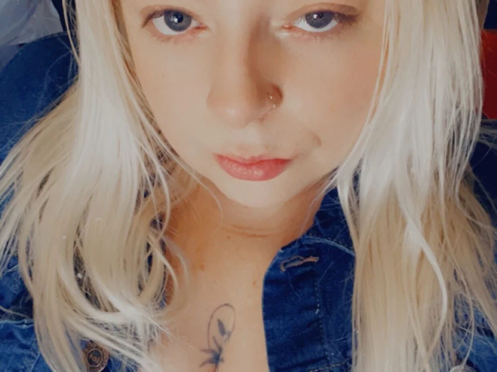 Amberpumpkin89's Offline XXX Chat