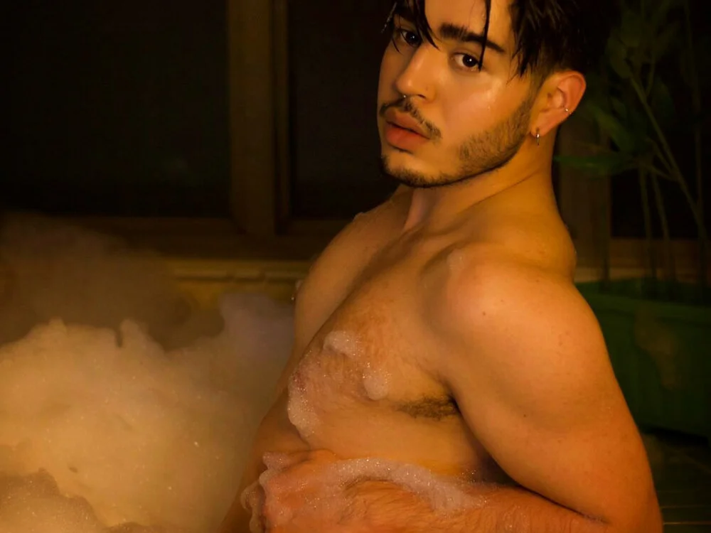 Arkaikomz's Offline XXX Chat