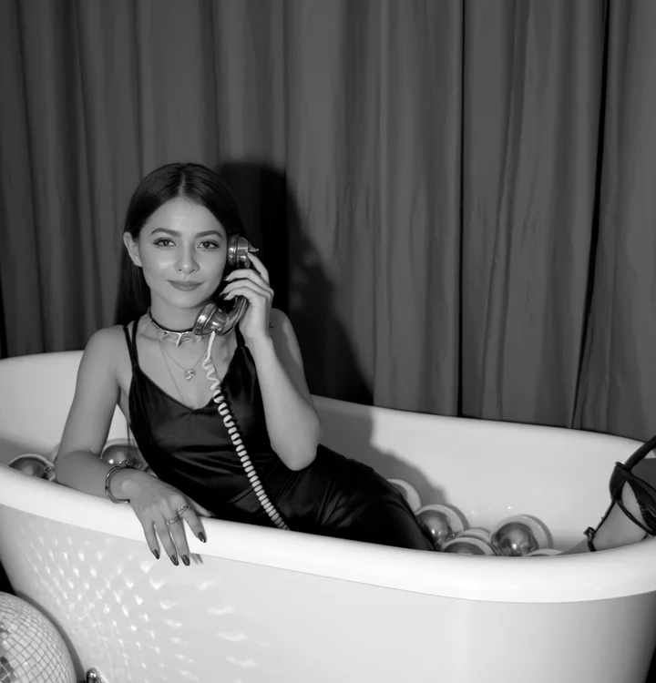 AntonellaEscudero 离线XXX聊天