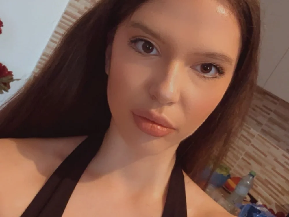 isabella_cross' Offline XXX Chat