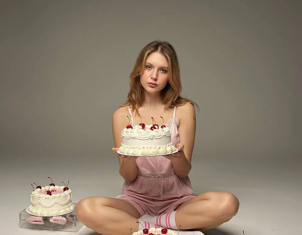 YouHoldMen Live XXX chat