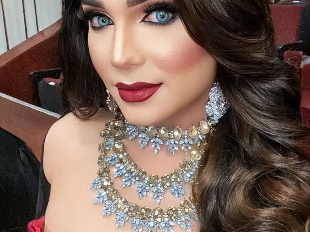 sam_hottestx's Offline XXX Chat