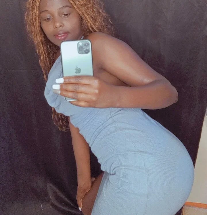 butt_uh's Offline XXX Chat