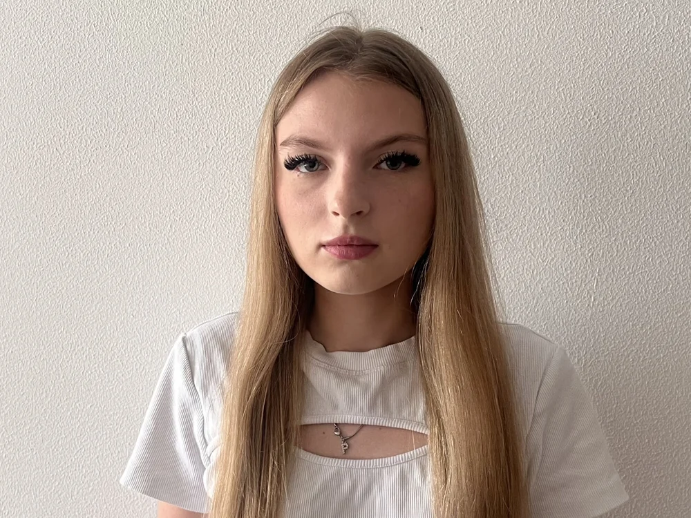 EdwinaDail offline chatrum