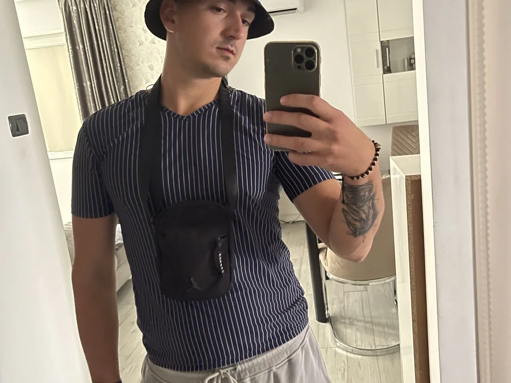 DerHolzfaellerroberto offline chatrum