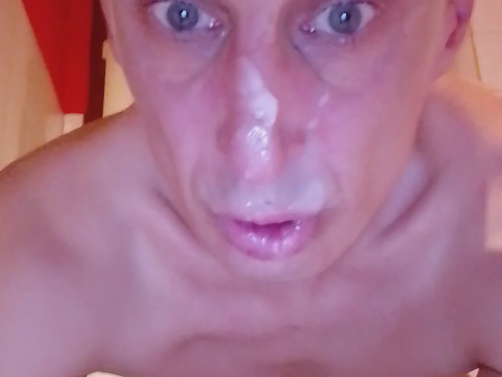 MaikBuoy Chat XXX offline