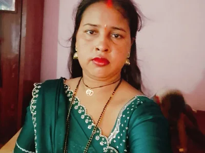SHALU5HASINA Female Bigtitsindian Striptease Cam