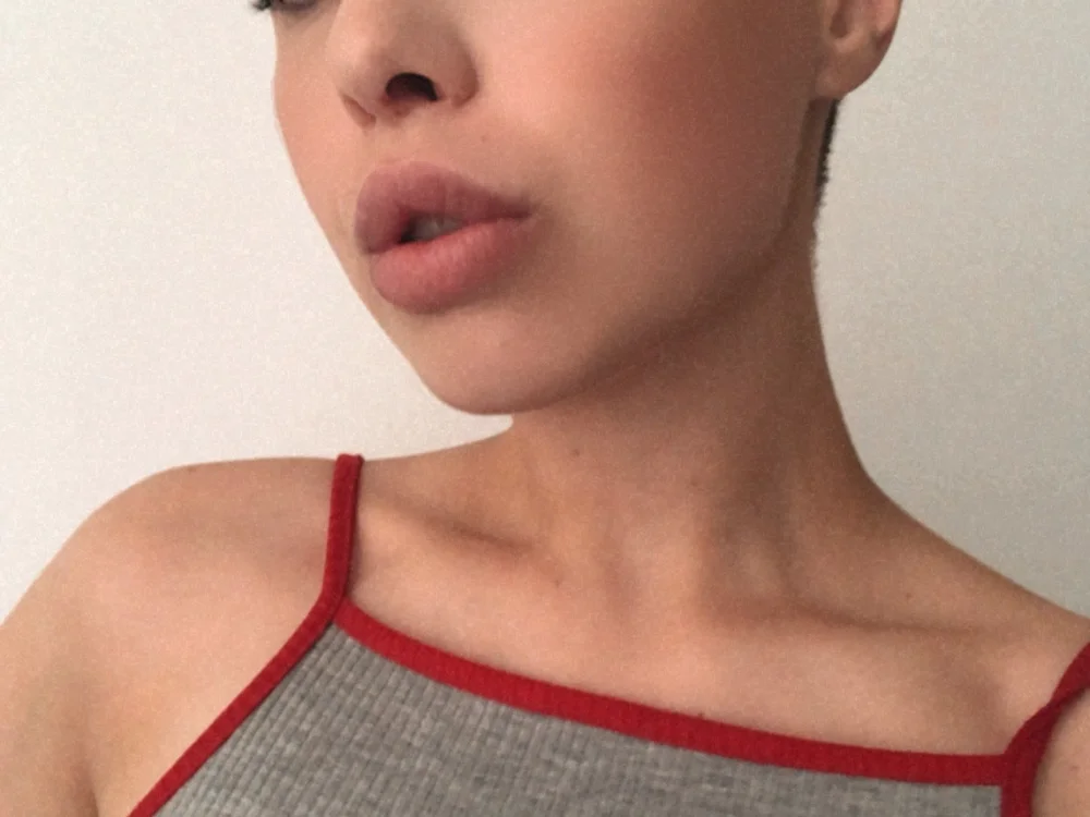 jackiesjoy Adlı Modelin Çevrimdışı Sohbet Odası