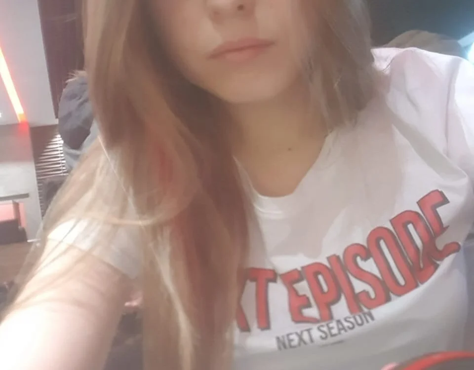 Katesweetysun's Offline Chat Room
