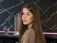 yourhoney_Lola_ Chat XXX live