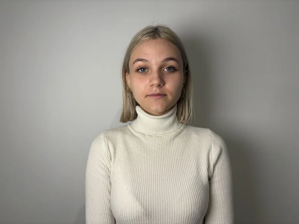 KelleDomin offline XXX-chat