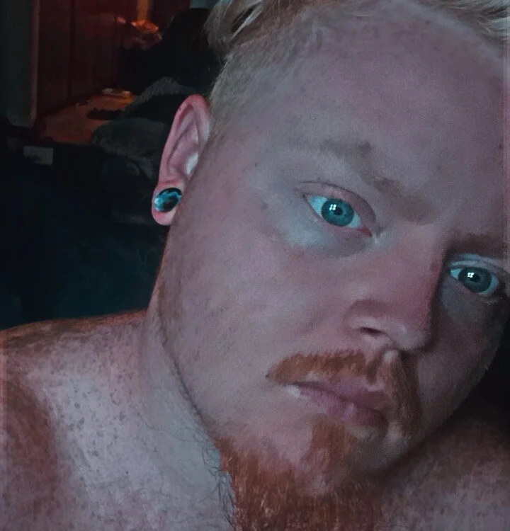 gamingginger's Offline Chat Room