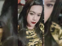 Model HugeCockCumsAlot