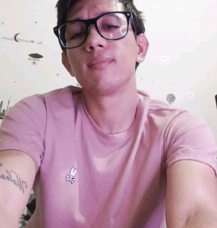 Reik_LatinBoy Offline Chatraum