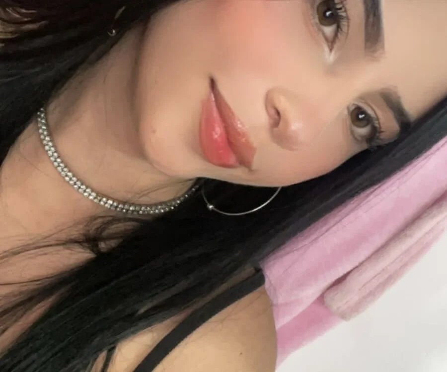 AlanaCollins-'s Offline Chat Room