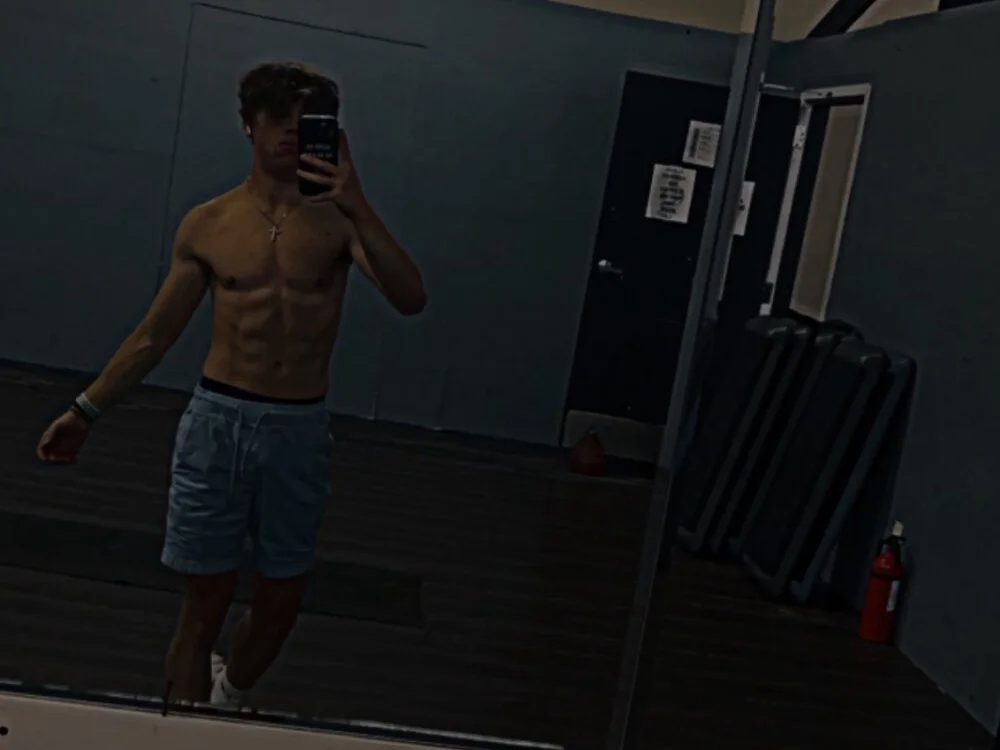 Chatroom XXX hors ligne de BigDikStud01