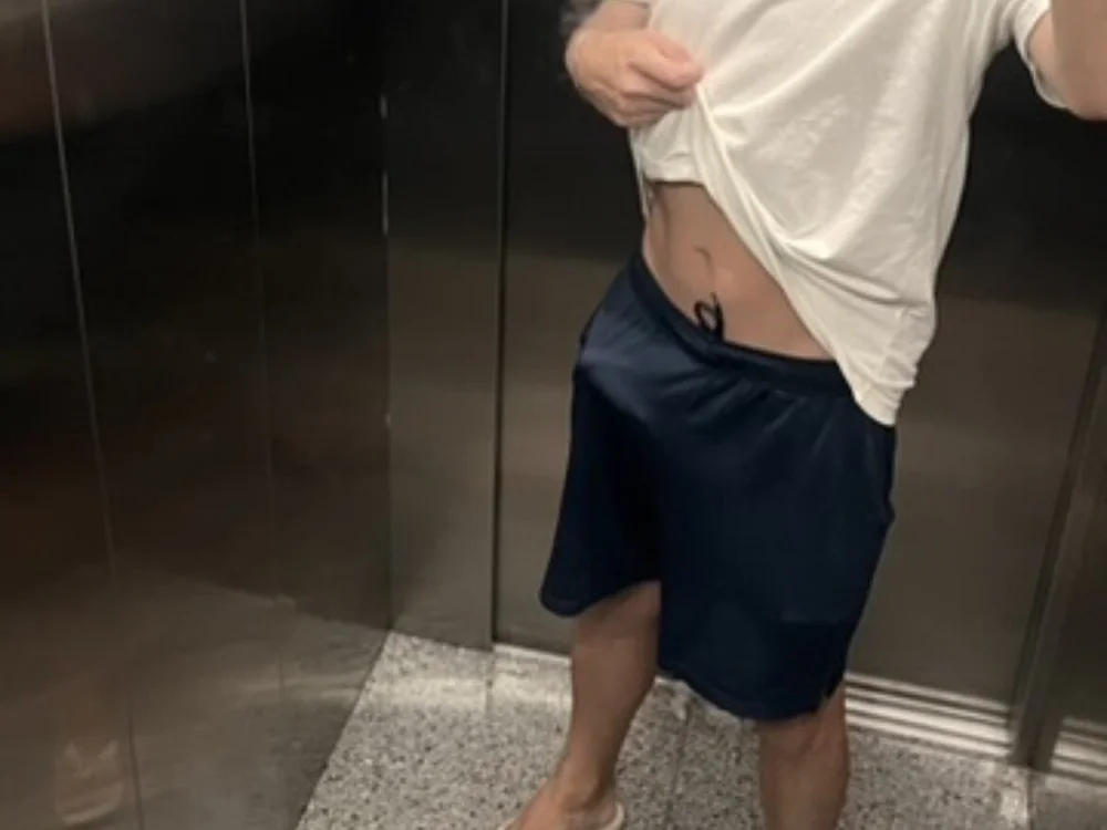 JorgemlkC Offline XXX-chat