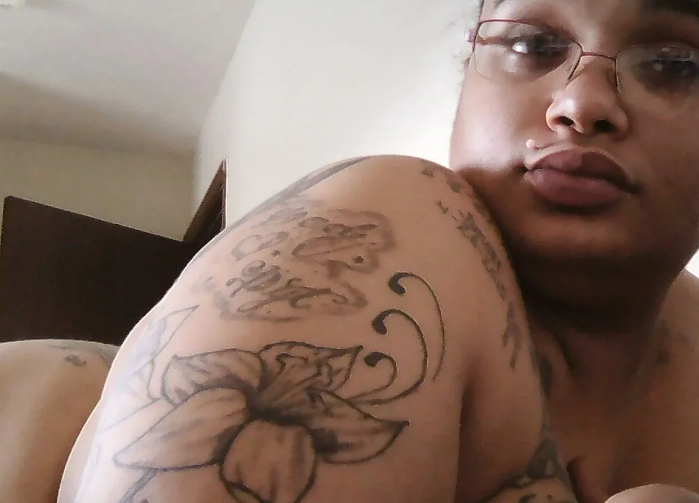 dutches7496's Offline XXX Chat
