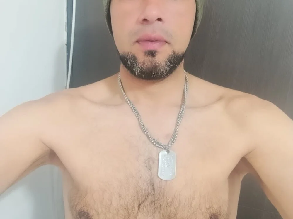 maxinaughtyx Offline XXX-Chat