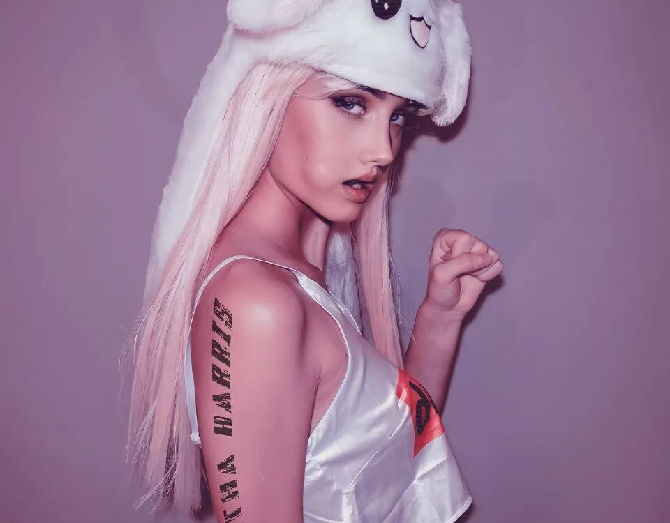 AgathaHarrris' Offline XXX Chat