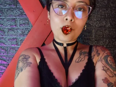 Juliexxxxtasy profile